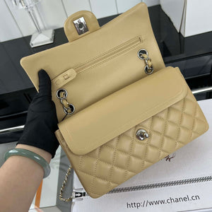 Chanel A01117 Flap Handbag Classic Bag Apricot Lambskin - Gold - View 15