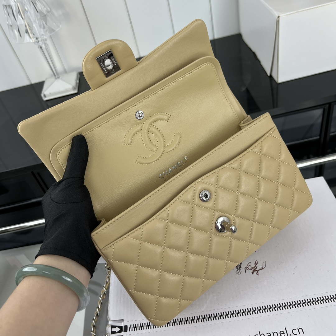 Chanel A01117 Flap Handbag Classic Bag Apricot Lambskin - Gold - View 16