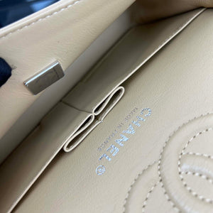Chanel A01117 Flap Handbag Classic Bag Apricot Lambskin - Gold - View 18