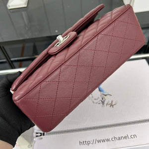 Chanel A01117 Flap Handbag Classic Bag Wine Red Lambskin - Gold - View 5
