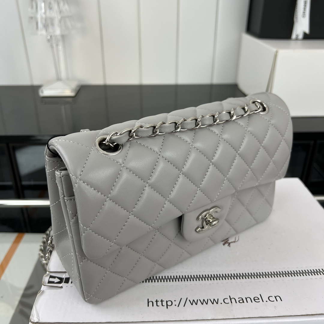 Chanel A01117 Flap Handbag Classic Bag Gray Lambskin - Gold - View 12