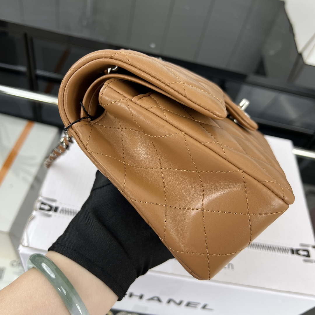 Chanel A01117 Flap Handbag Classic Bag Brown Lambskin - Gold - View 13