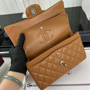 Chanel A01117 Flap Handbag Classic Bag Brown Lambskin - Gold - View 16