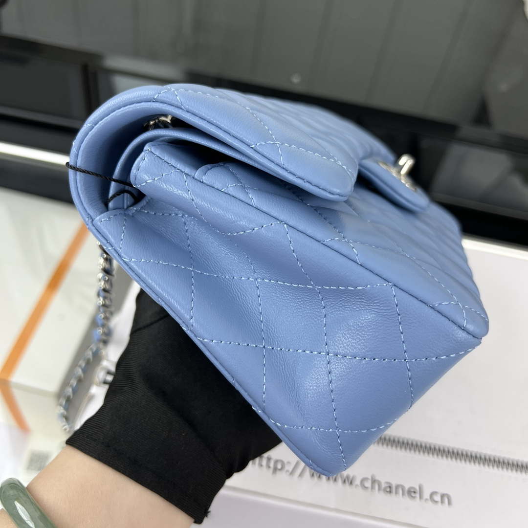 Chanel A01117 Flap Handbag Classic Bag Blue Lambskin - Gold - View 13
