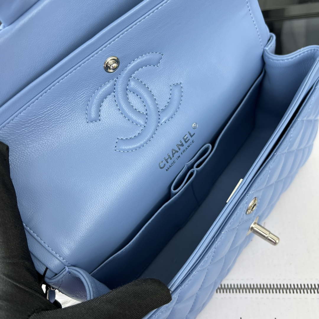 Chanel A01117 Flap Handbag Classic Bag Blue Lambskin - Gold - View 17