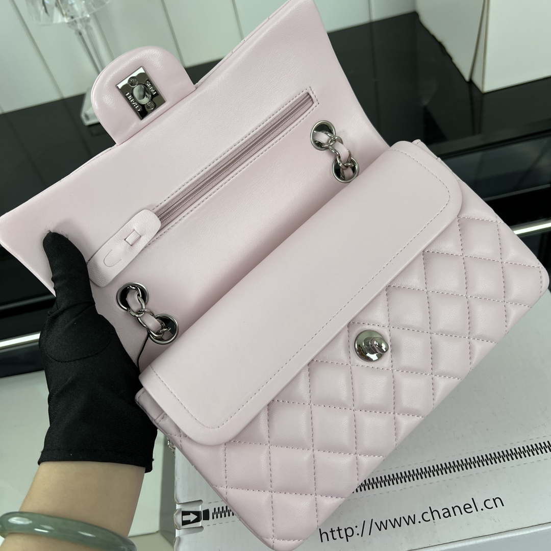 Chanel A01117 Flap Handbag Classic Bag Light Pink Lambskin - Gold - View 6