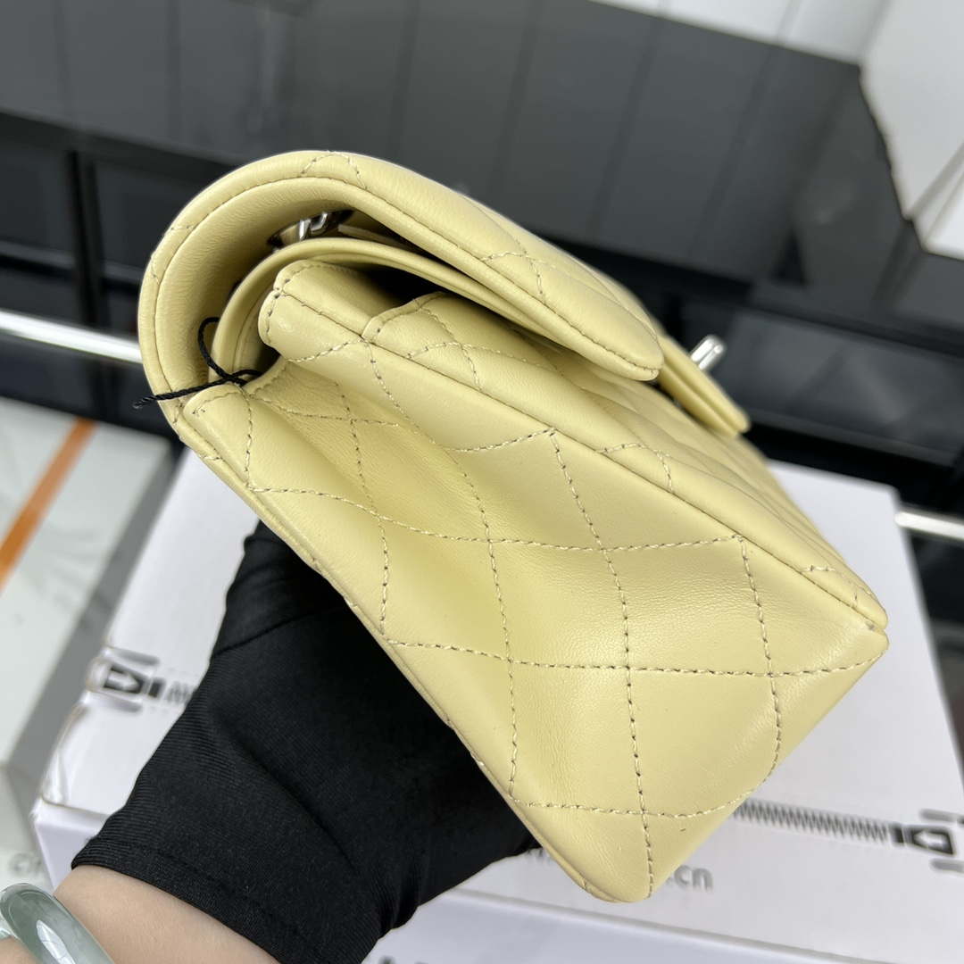 Chanel A01117 Flap Handbag Classic Bag Light Yellow Lambskin - Gold - View 13