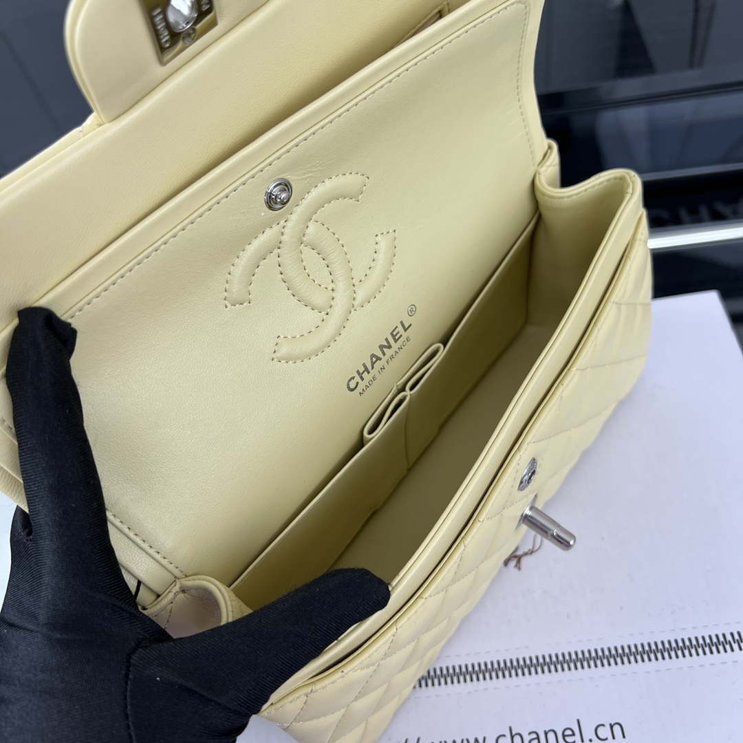 Chanel A01117 Flap Handbag Classic Bag Light Yellow Lambskin - Gold - View 17