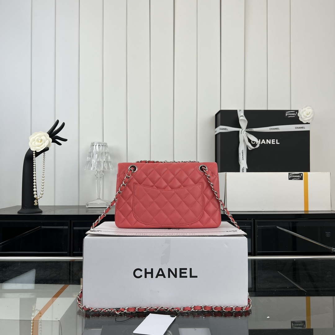 Chanel A01117 Flap Handbag Classic Bag Red Lambskin