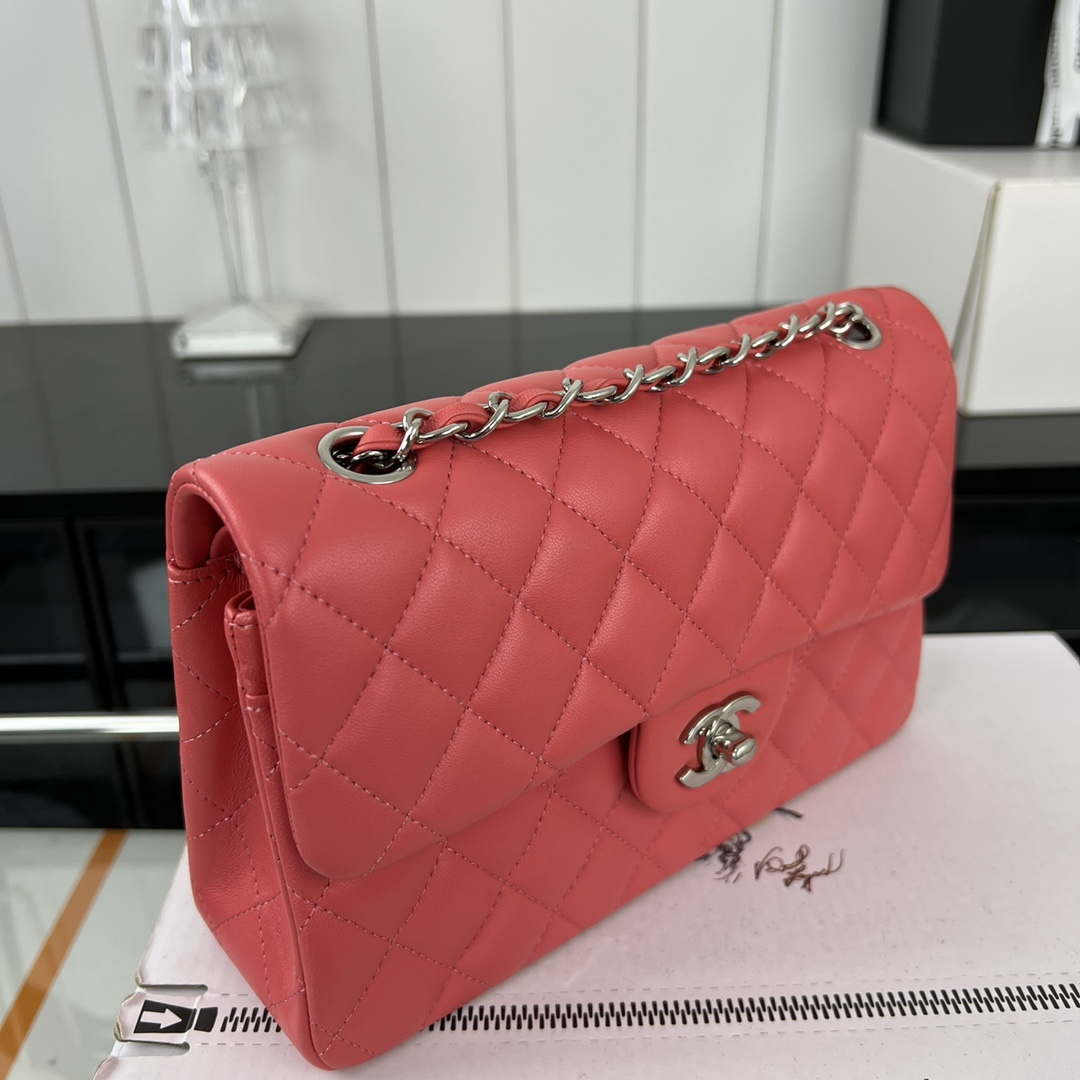 Chanel A01117 Flap Handbag Classic Bag Red Lambskin - Gold - View 12