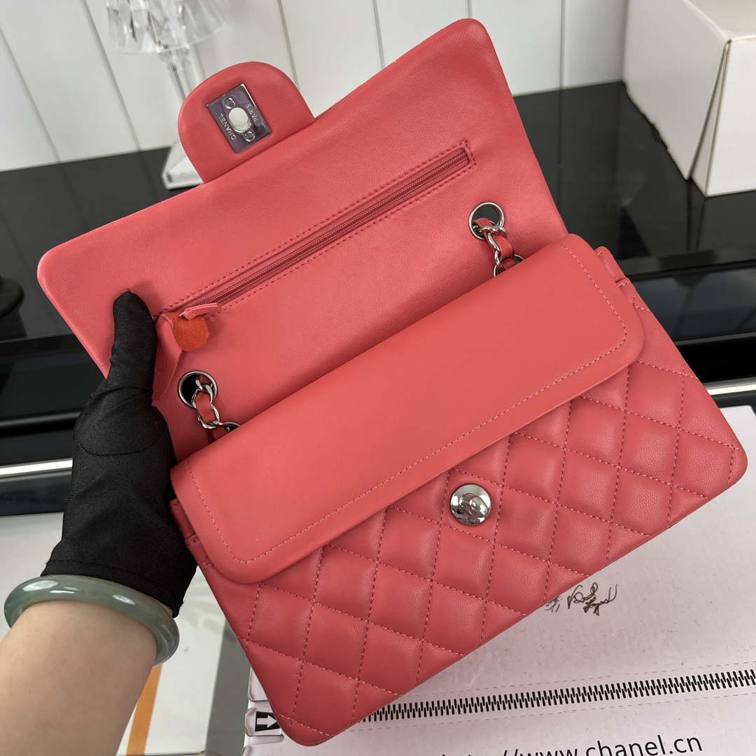 Chanel A01117 Flap Handbag Classic Bag Red Lambskin - Gold - View 15