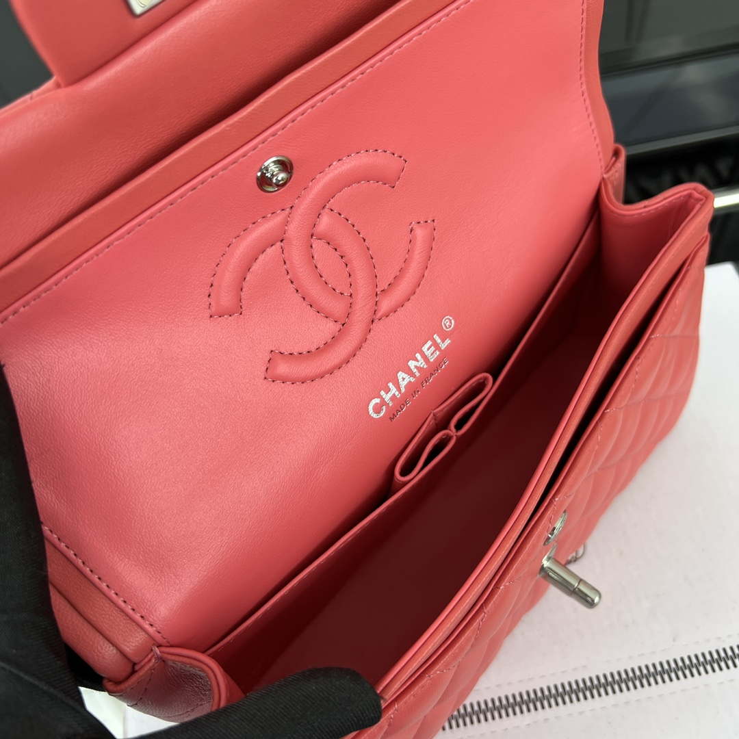 Chanel A01117 Flap Handbag Classic Bag Red Lambskin - Gold - View 17