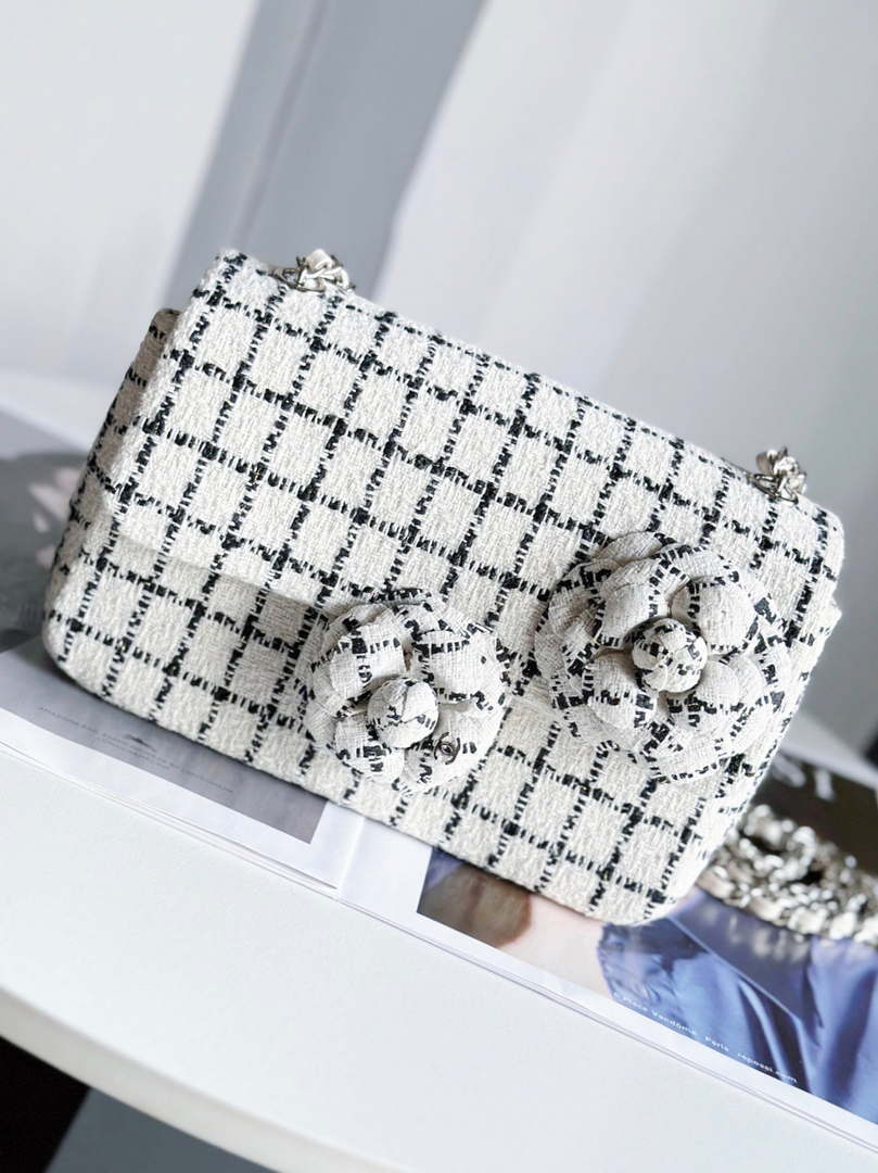 Chanel A1116 Mini Flap Classic Handbag Tweed & Silver-Tone Metal White - Default Title - View 1