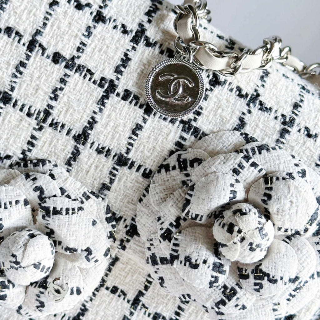 Chanel A1116 Mini Flap Classic Handbag Tweed & Silver-Tone Metal White