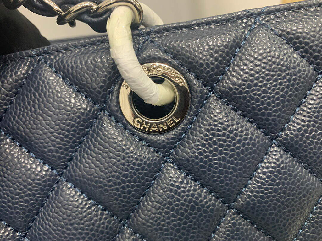 Chanel A50995 Matelasse GST Chain Tote bag caviar Calfskin leather Navy Blue Silver