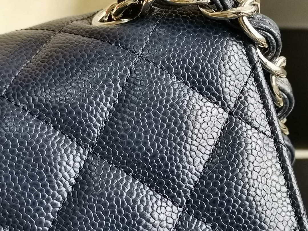Chanel A58600 Large Classic Handbag Grained shiny Calfskin Navy Blue Sliver - Default Title - View 4