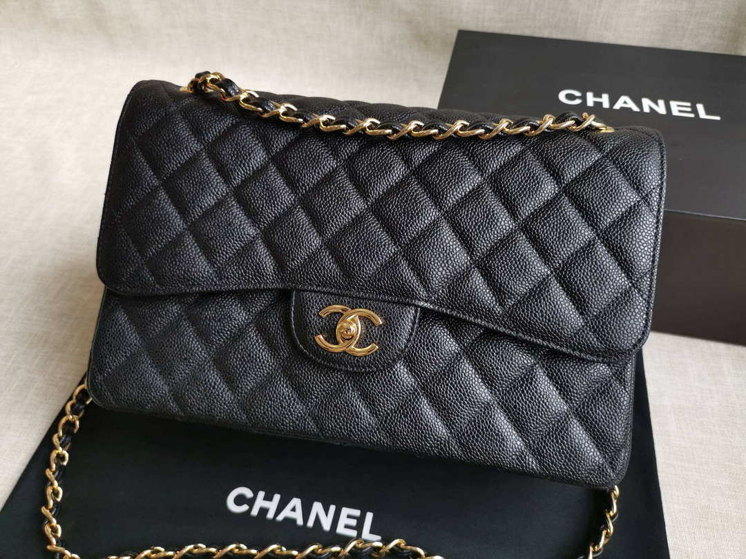 Chanel A58600 Large Flap Handbag Classic bag Grained shiny Calfskin gold Black - Default Title - View 1