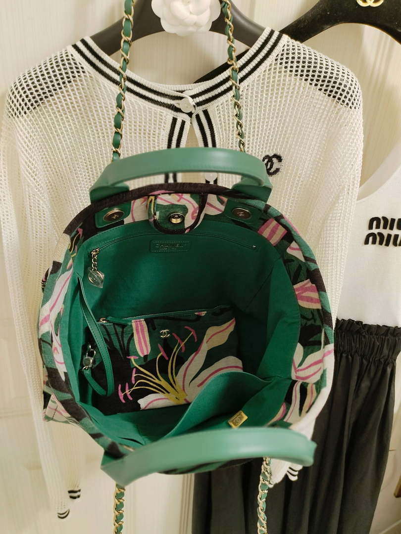 Chanel A66941 Large Tote Printed Velvet Wooden Pearls & Gold-Tone Metal Green & Multicolour - Default Title - View 3
