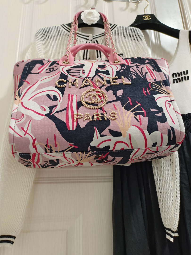 Chanel A66941 Large Tote Printed Velvet Wooden Pearls & Gold-Tone Metal Pink & Multicolour