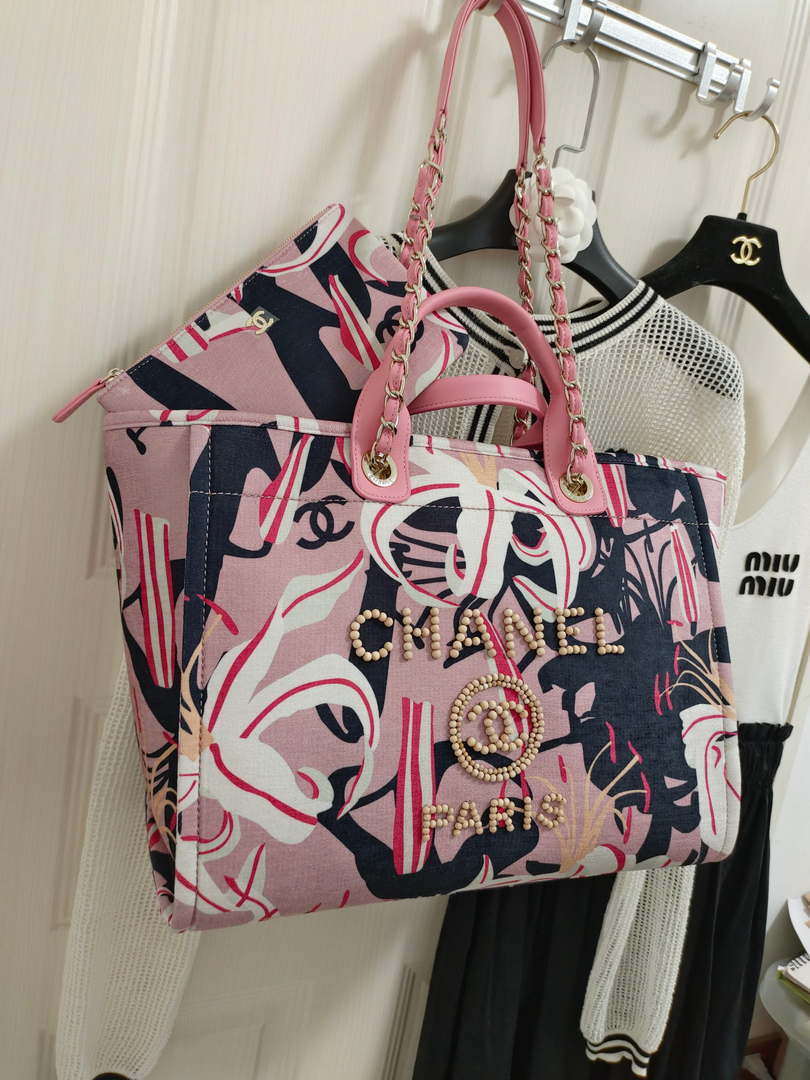 Chanel A66941 Large Tote Printed Velvet Wooden Pearls & Gold-Tone Metal Pink & Multicolour