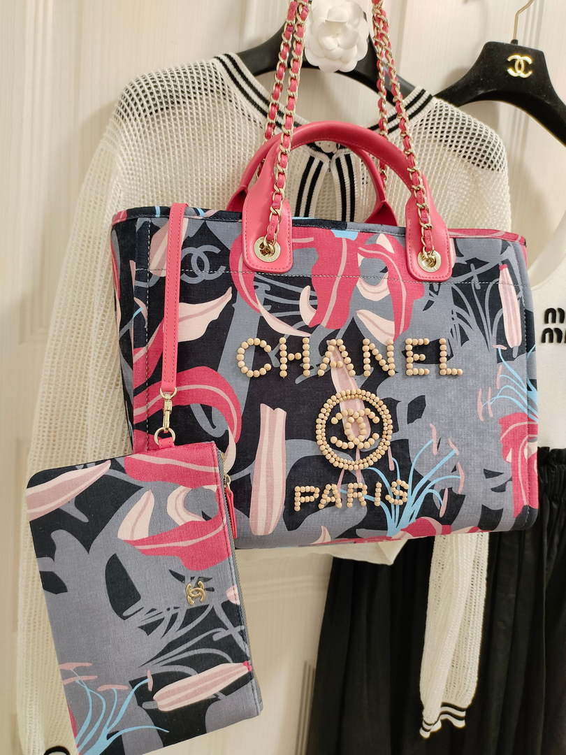 Chanel A66941 Large Tote Printed Velvet Wooden Pearls & Gold-Tone Metal Red & Multicolour - Default Title - View 8