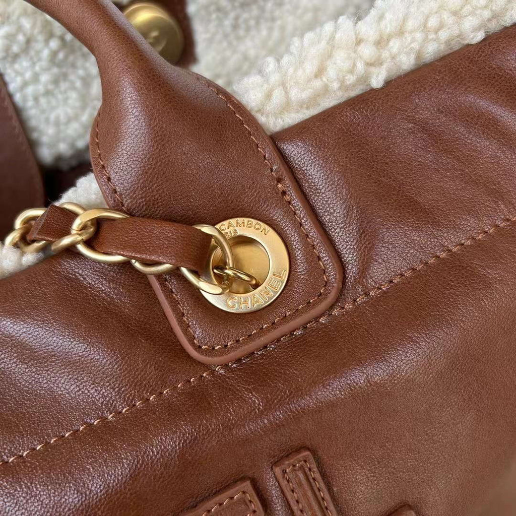 Chanel A66941 Large TOTE Shearling Lambskin & Gold-Tone Metal Brown & Beige