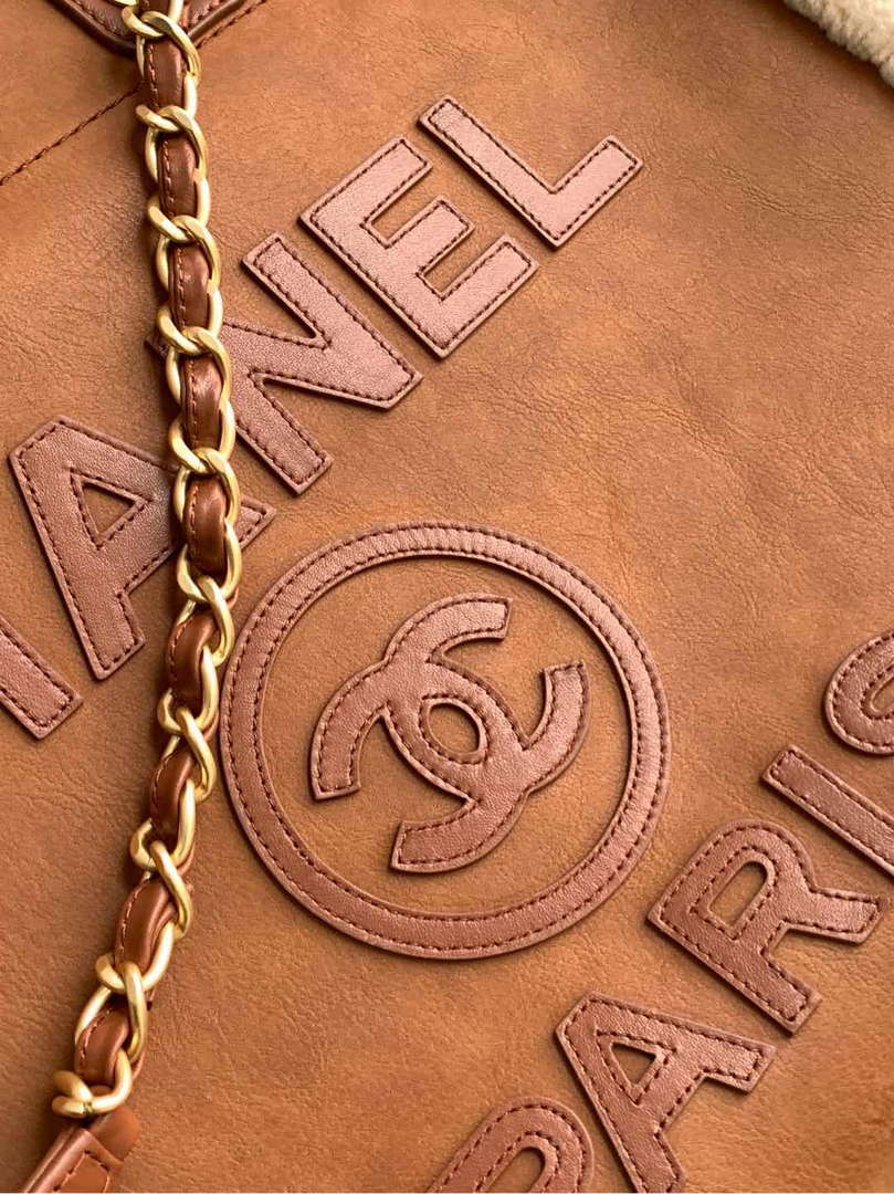 Chanel A66941 Large TOTE Shearling Suede & Gold-Tone Metal Brown - Default Title - View 5