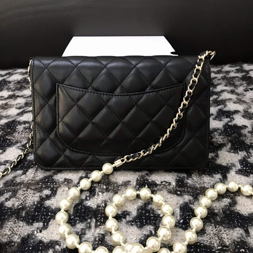 Chanel A68052 Wallet on Chain bag lambskin Imitation Pearls gold Black - Default Title - View 3