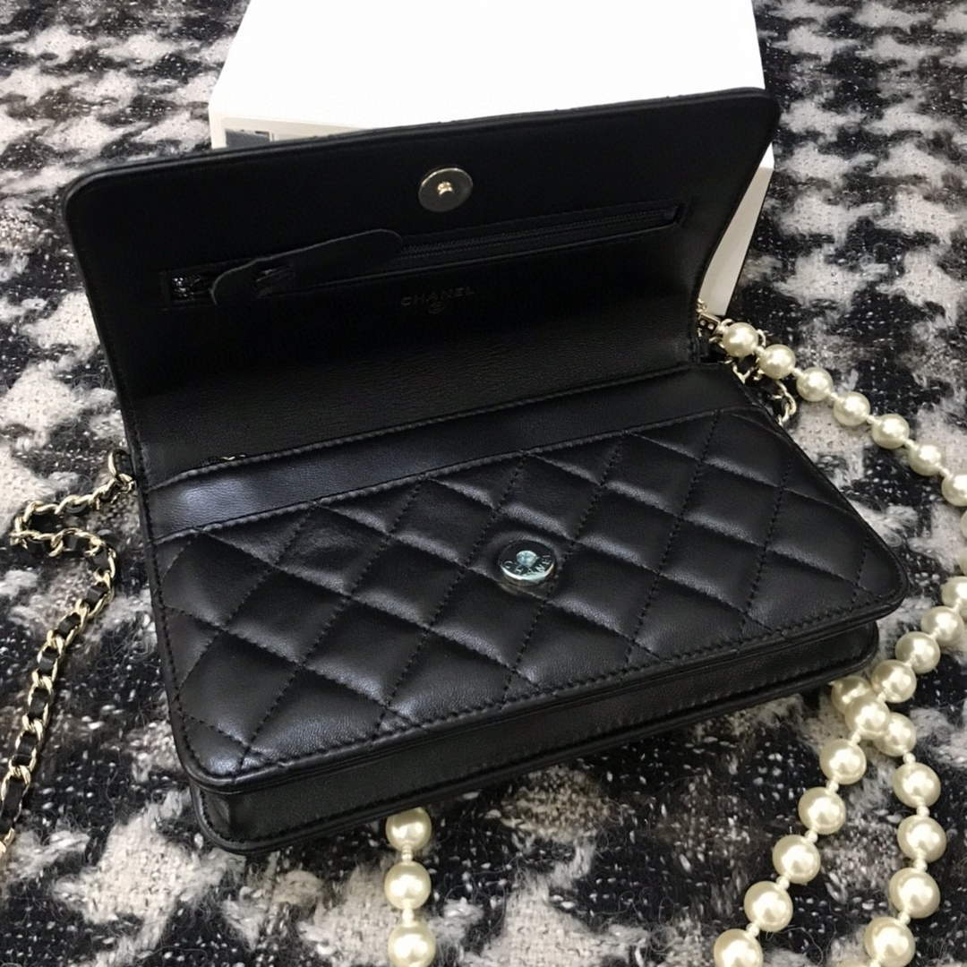 Chanel A68052 Wallet on Chain bag lambskin Imitation Pearls gold Black - Default Title - View 4