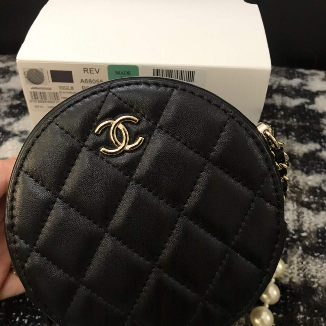 Chanel A68055 Chanel clutch with chain Round Bag Lambskin Black - Default Title - View 4