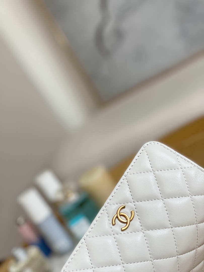 Chanel A68098 Mini Flap Bag Lambskin Onyx Small Square Stewardess Bag White - Default Title - View 4