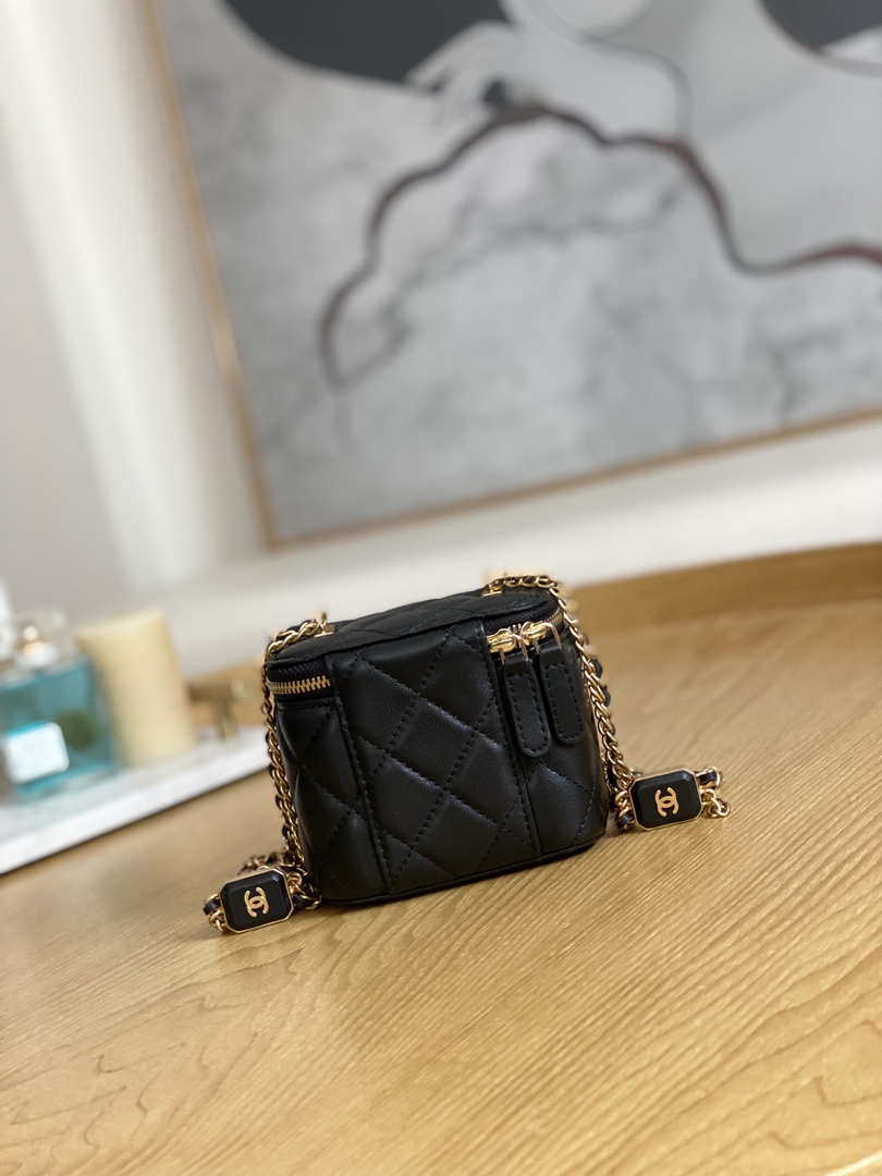 Chanel A68101 Mini Vanity with Chain Lambskin Gold Black