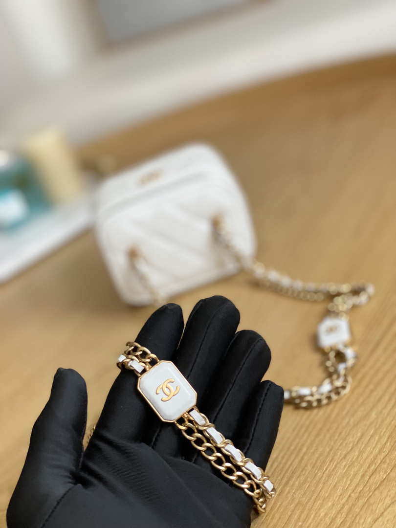 Chanel A68101 Mini Vanity with Chain Lambskin Gold White