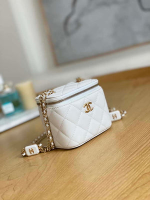 Chanel A68101 Small Vanity With Chain Lambskin White - Default Title - View 4