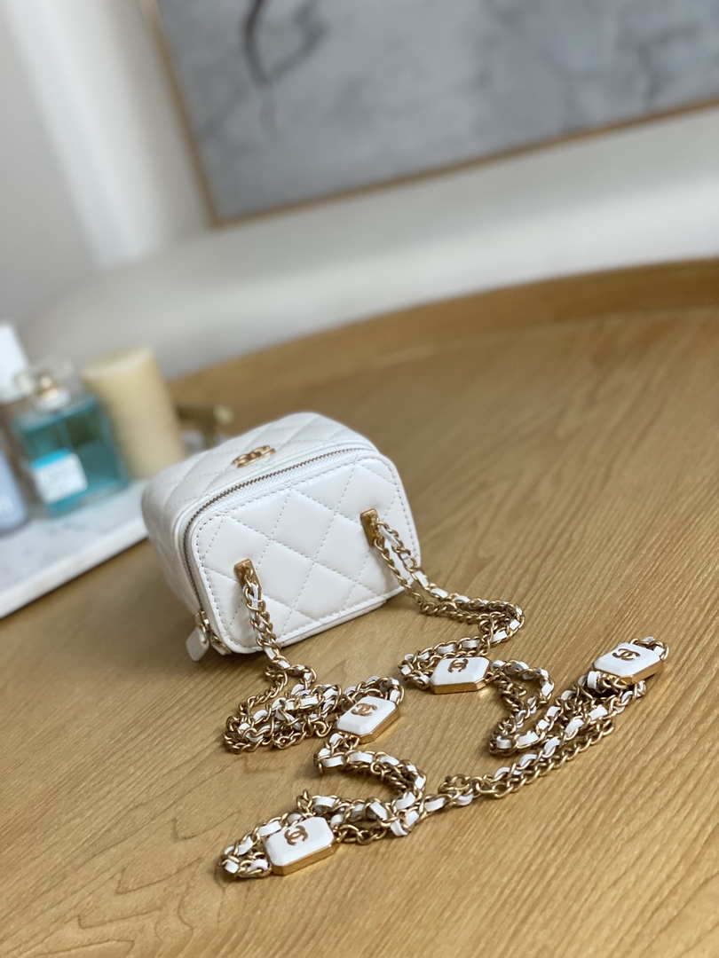 Chanel A68101 Small Vanity With Chain Lambskin White - Default Title - View 6