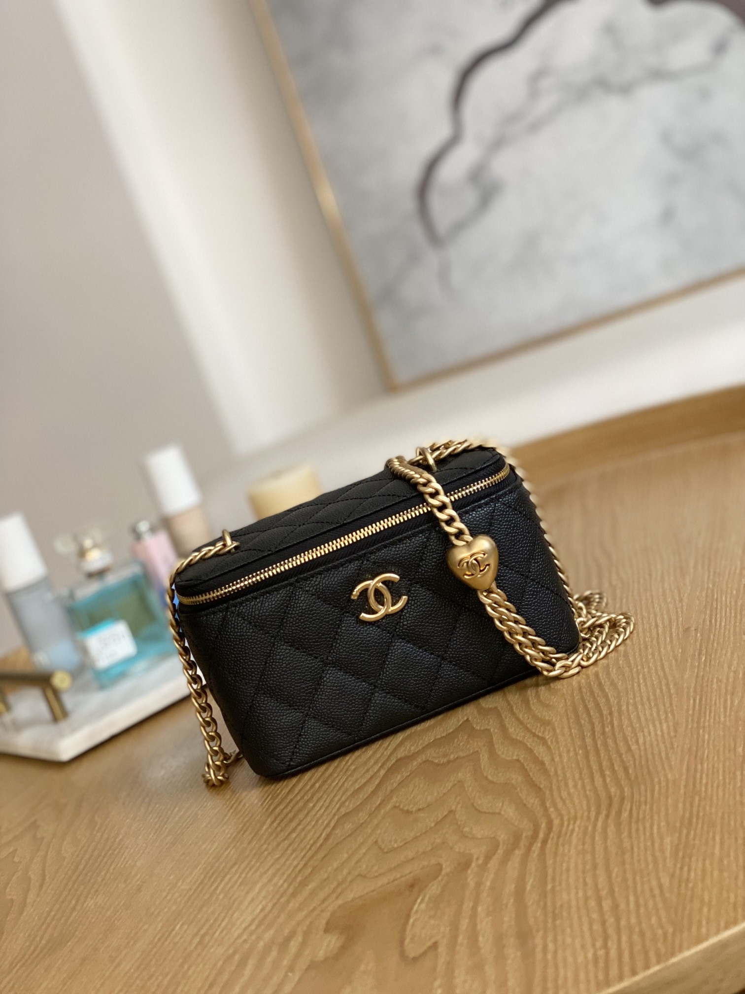 Chanel A68130  Vanity with chain Grained Calfskin Gold Black