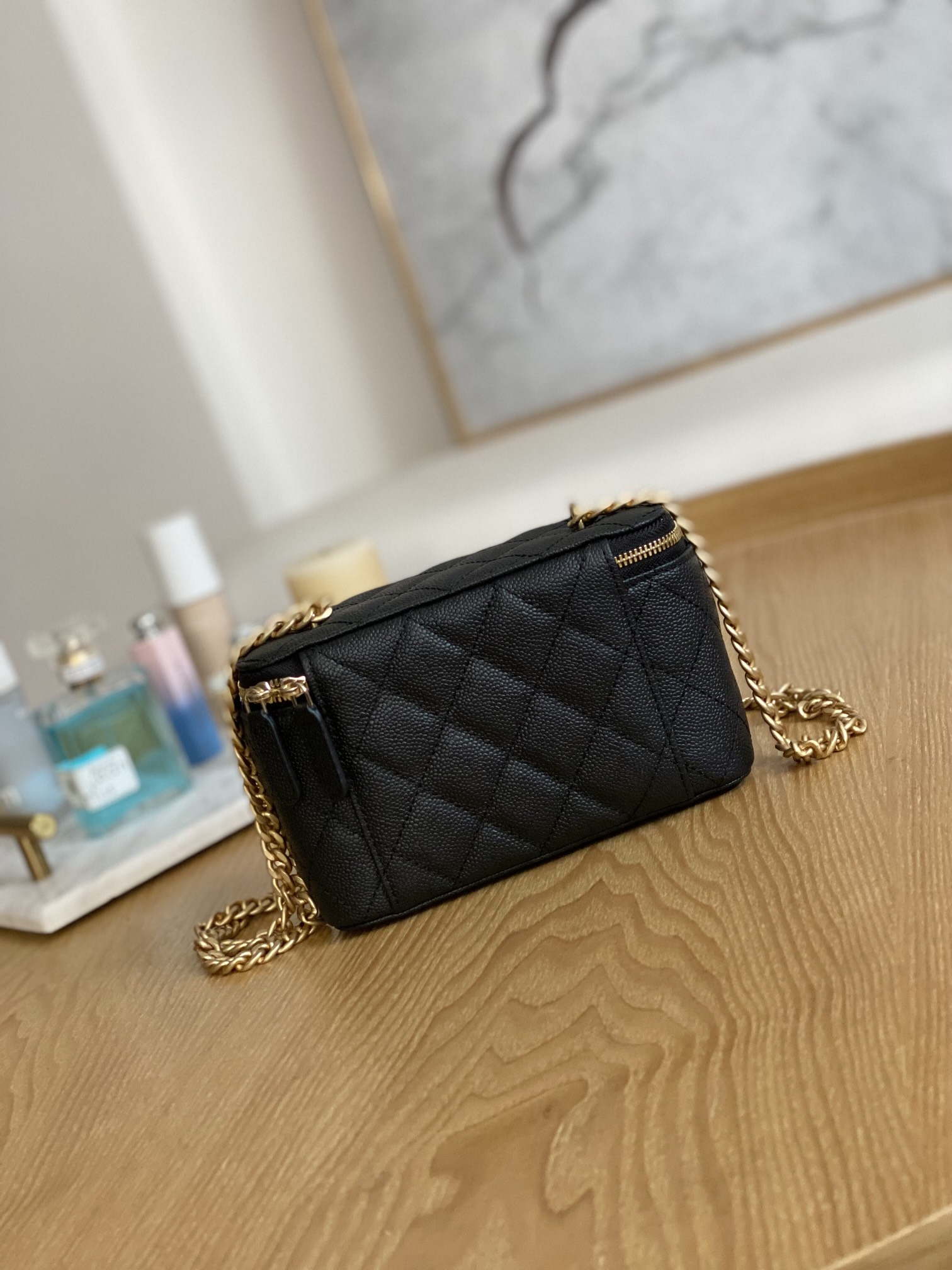 Chanel A68130  Vanity with chain Grained Calfskin Gold Black
