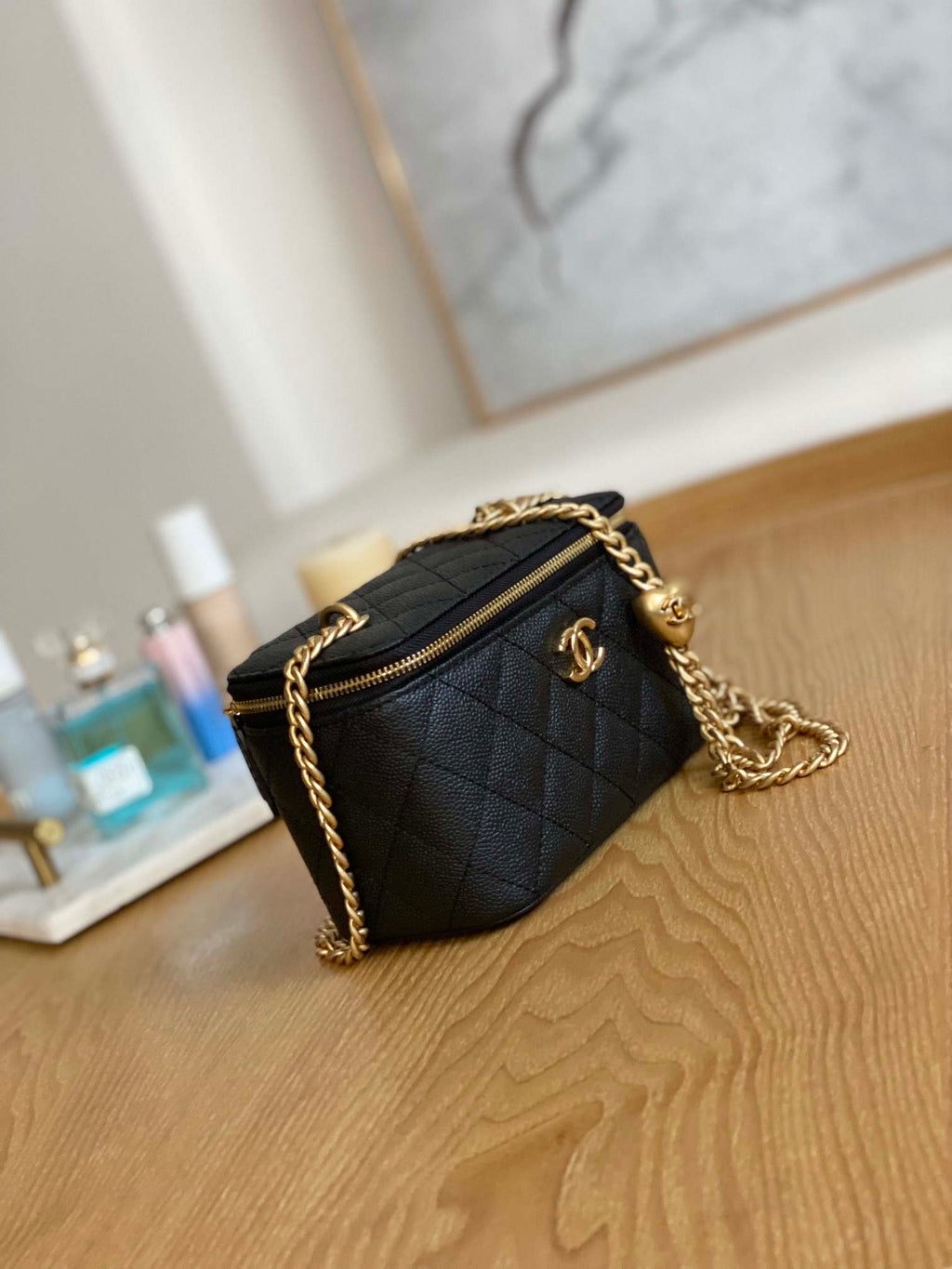 Chanel A68130  Vanity with chain Grained Calfskin Gold Black