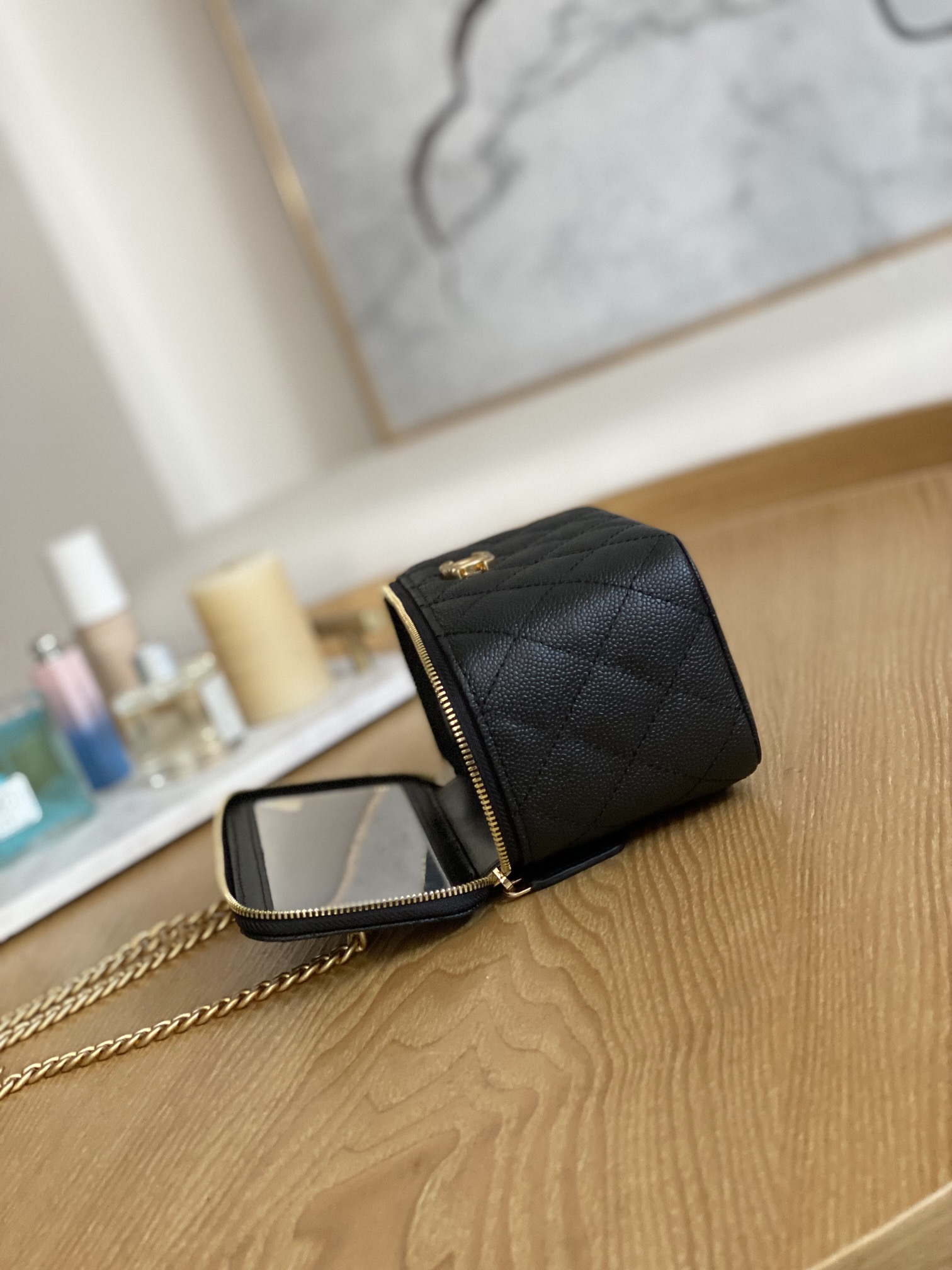 Chanel A68130  Vanity with chain Grained Calfskin Gold Black