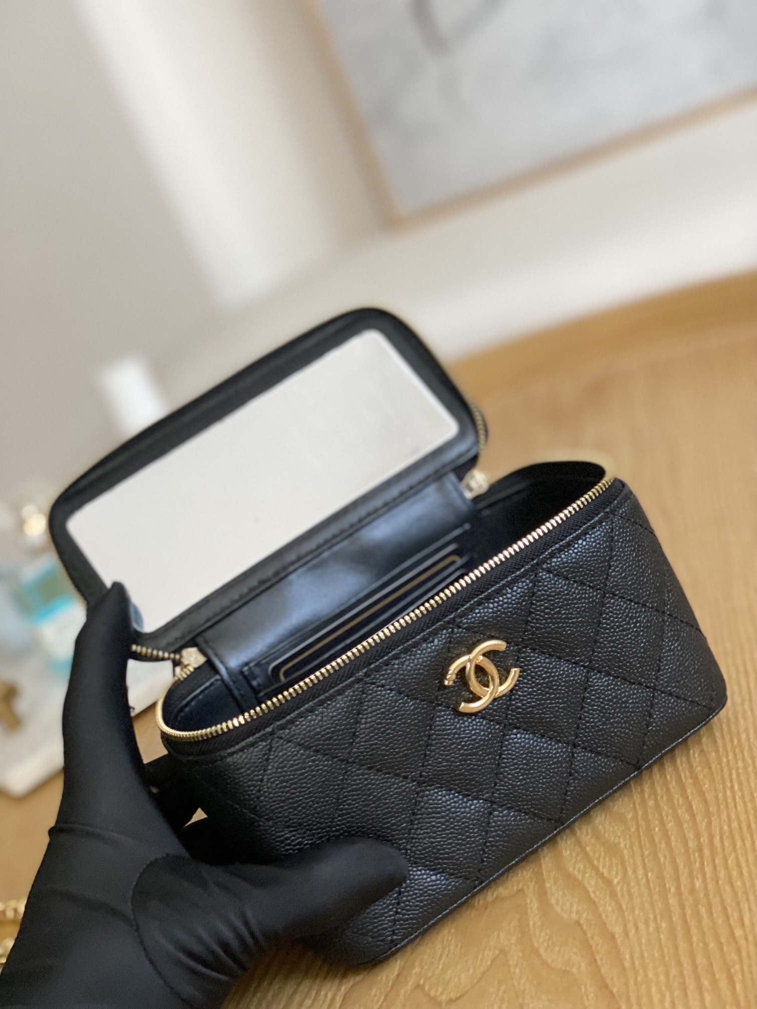 Chanel A68130  Vanity with chain Grained Calfskin Gold Black