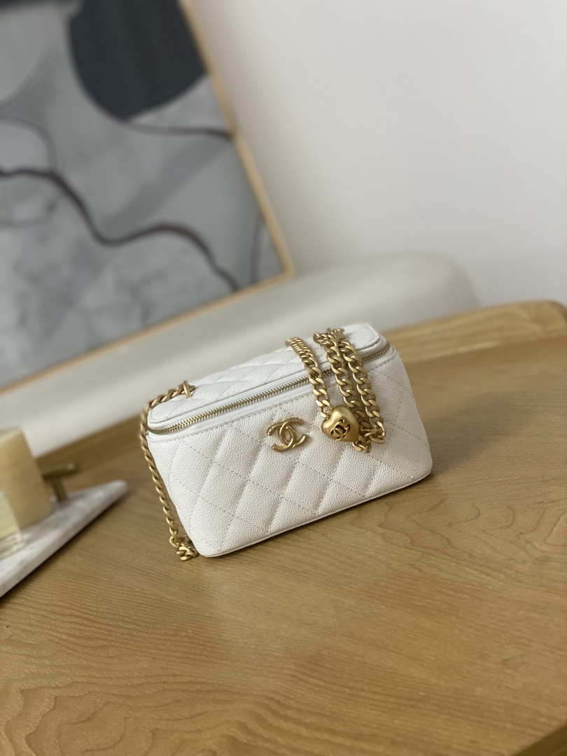 Chanel A68130  Vanity with chain Grained Calfskin Gold White - Default Title - View 1