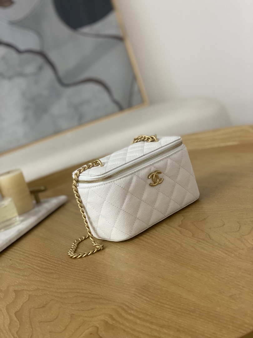 Chanel A68130  Vanity with chain Grained Calfskin Gold White - Default Title - View 3