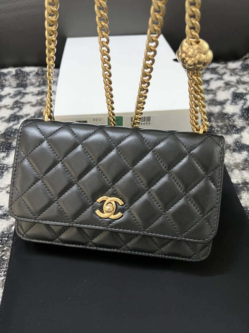 Chanel A68341 Flap Classic Bag Woc Camellia Lambskin Black - Default Title - View 1