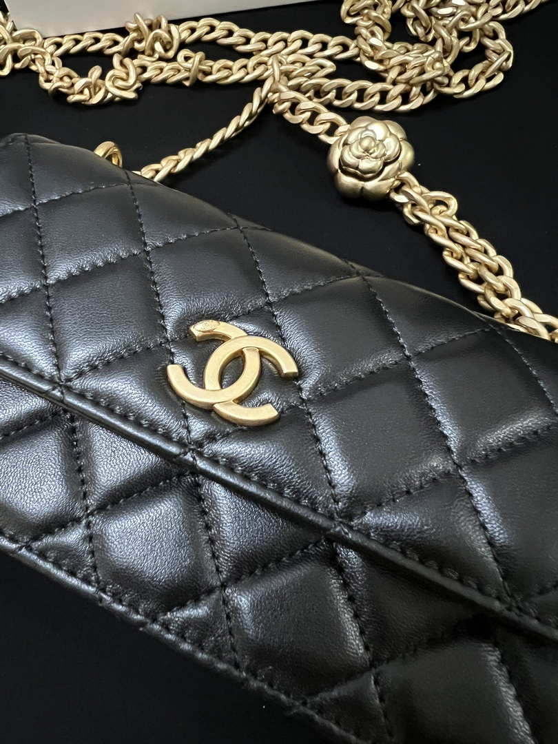 Chanel A68341 Flap Classic Bag Woc Camellia Lambskin Black