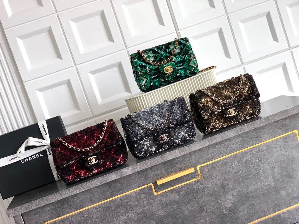 Chanel A69900 25B Mini Flap bag AS1116 Dense sequins with silver luster