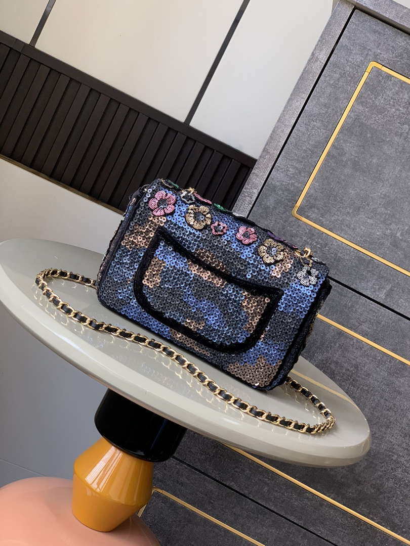 Chanel A69900 25C Mini Flap Handbag High-end handmade embroidery Sequined