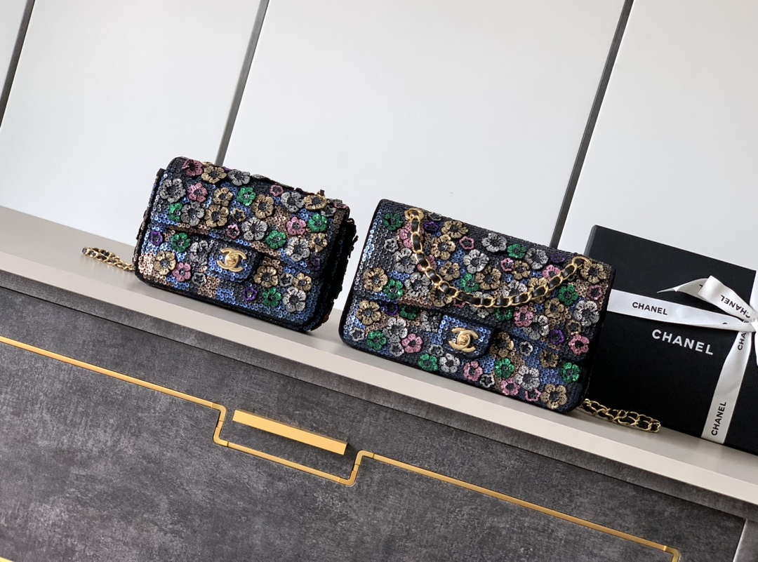 Chanel A69900 25C Mini Flap Handbag High-end handmade embroidery Sequined - Default Title - View 2