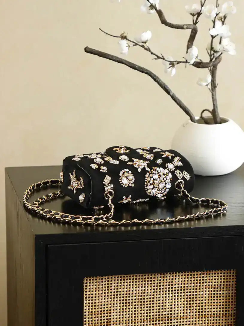Chanel A69900 26A Mini Flap Badge Pack bag AS1116 Black