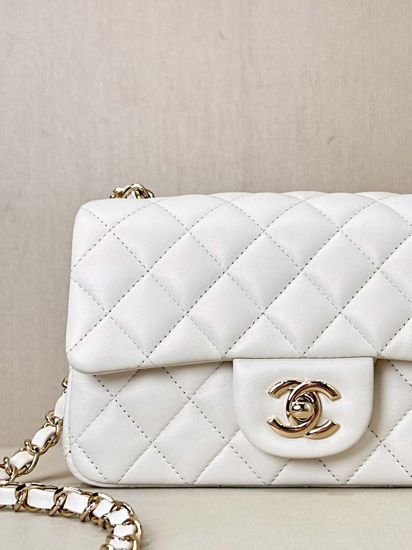 Chanel A69900 Mini Flap Bag Lambskin AS1116 White