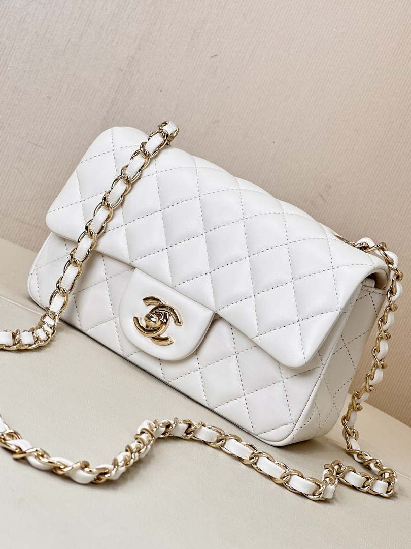 Chanel A69900 Mini Flap Bag Lambskin AS1116 White